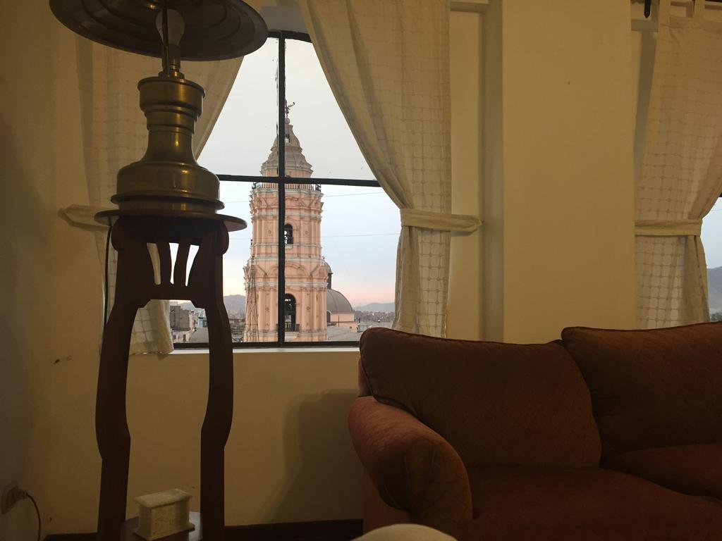 Best Place In Plaza Mayor Lima, Pizarro Building Apartment